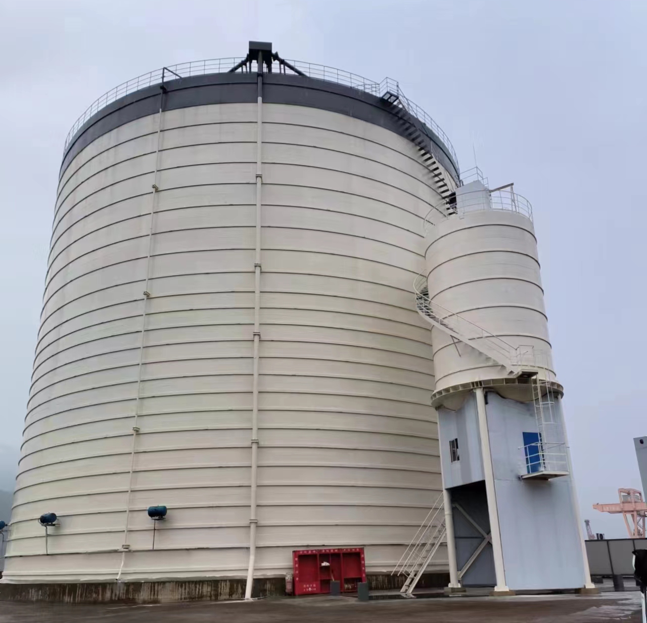 扎鲁特10万吨水泥钢板库