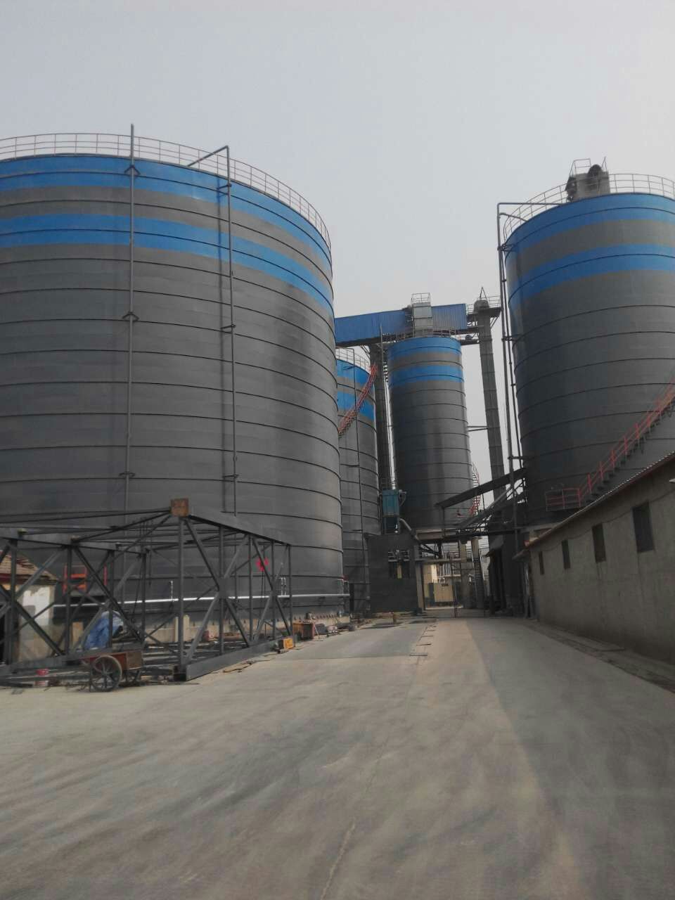 扎鲁特粉煤灰储存库基础怎么建造